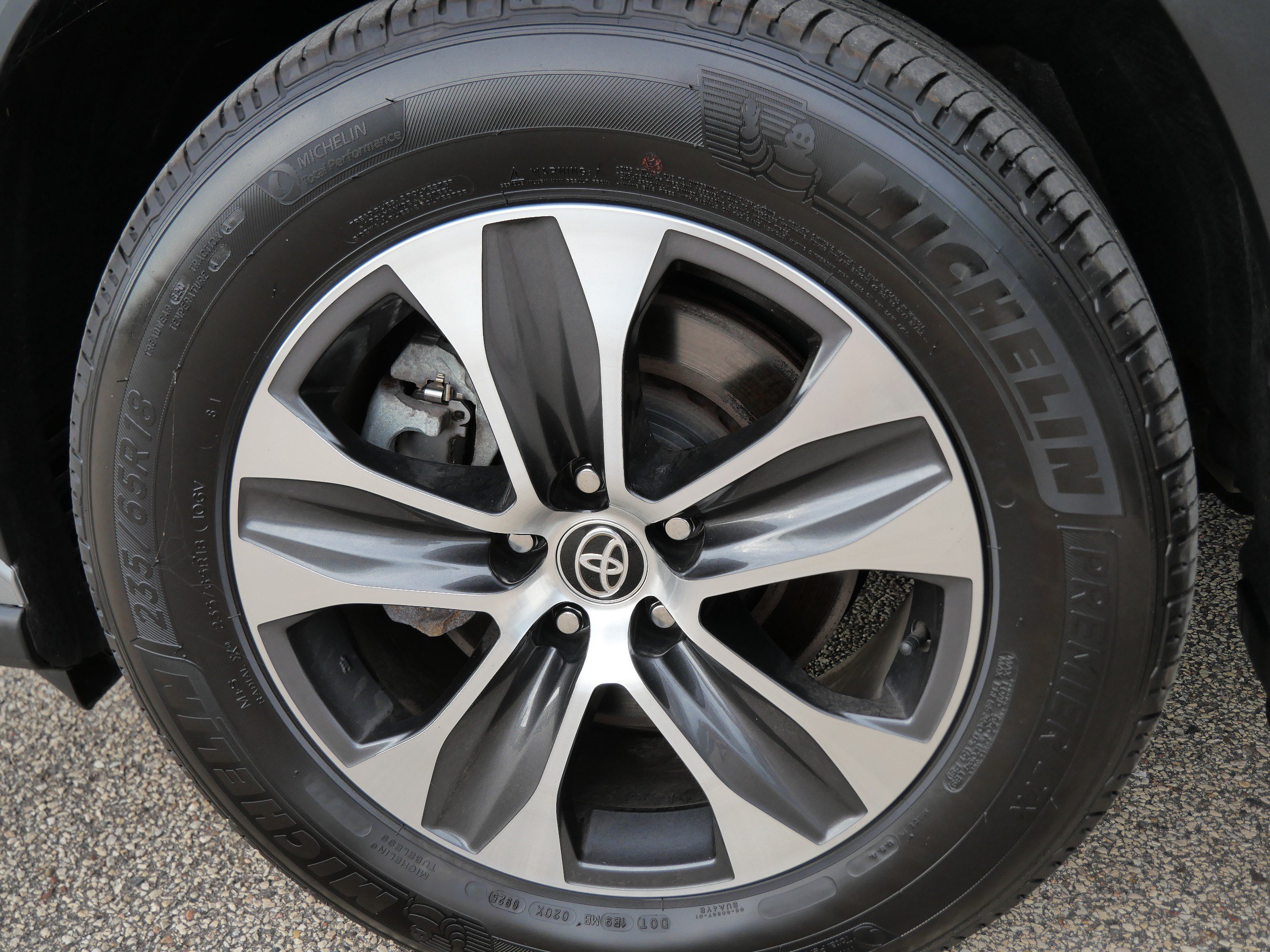 Certified 2025 Toyota Highlander XLE AWD/4WD image 16