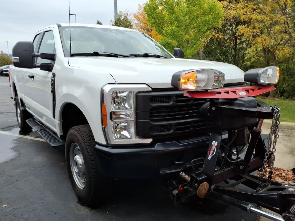 Used 2023 Ford F250 XL w/ Snow Plow Prep Package AWD/4WD image 4