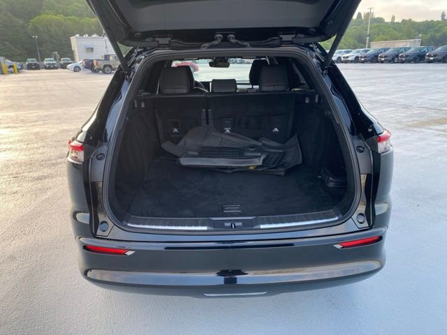 Used 2025 Toyota Crown Signia AWD/4WD image 8