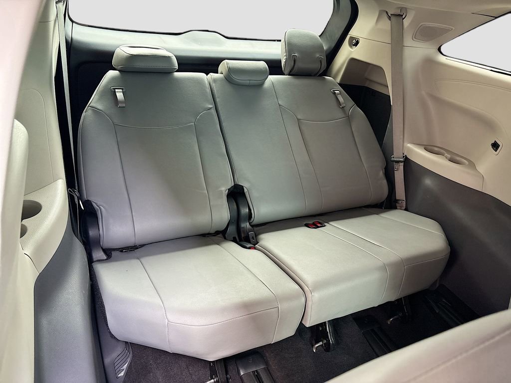Certified 2024 Toyota Sienna Limited AWD/4WD image 23