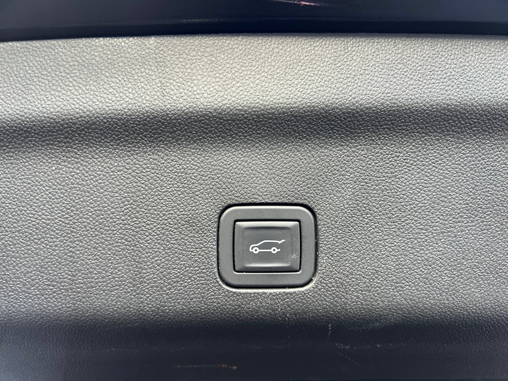 Used 2023 Cadillac Escalade Sport AWD/4WD image 19