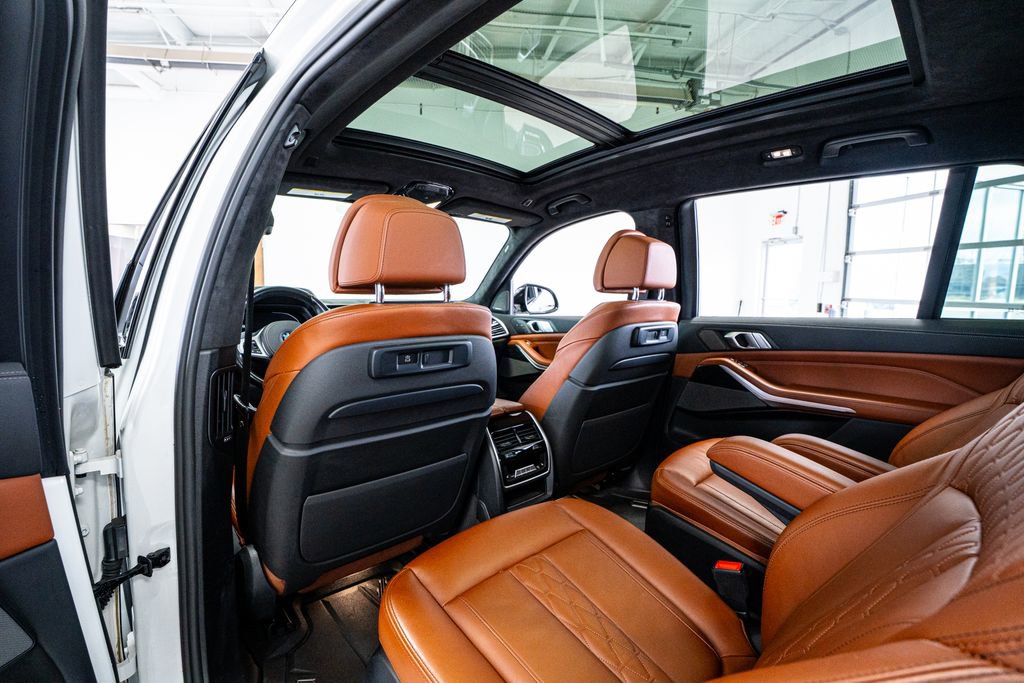 Used 2021 BMW X7 M50i w/ Executive Package AWD/4WD image 56