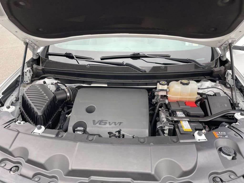 Used 2023 Chevrolet Traverse LT image 60