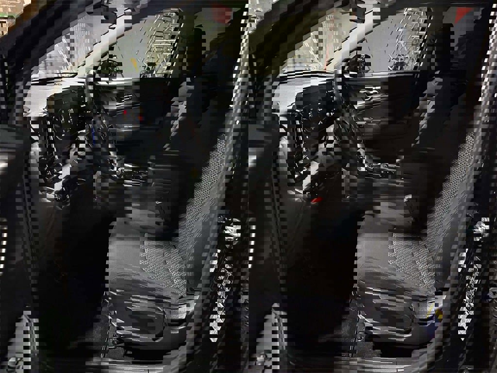 Used 2023 Kia Sportage LX image 13