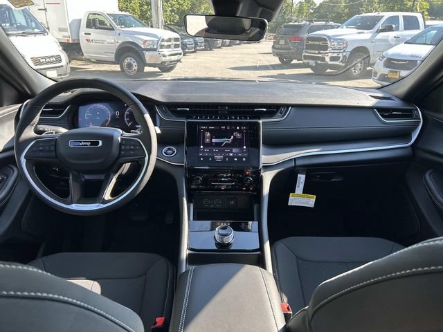 New 2026 Jeep Grand Cherokee Laredo X AWD/4WD image 6
