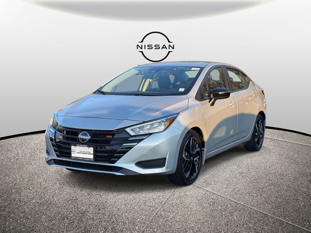 Used 2025 Nissan Versa SR w/ Trunk Package image 4