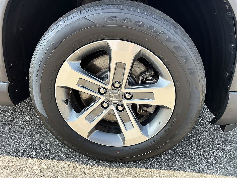 Used 2023 Honda Pilot EX-L image 12