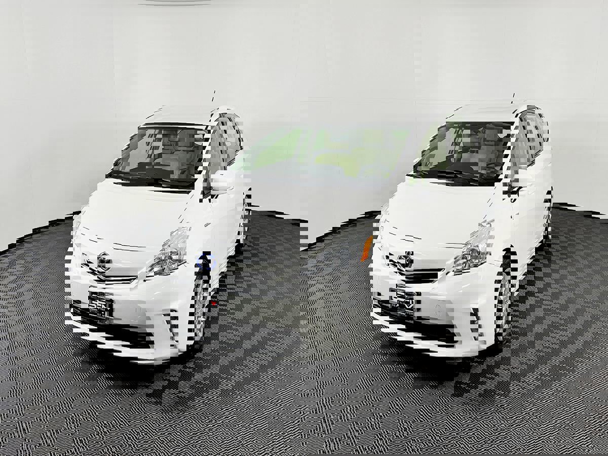 Used 2012 Toyota Prius V Three image 2