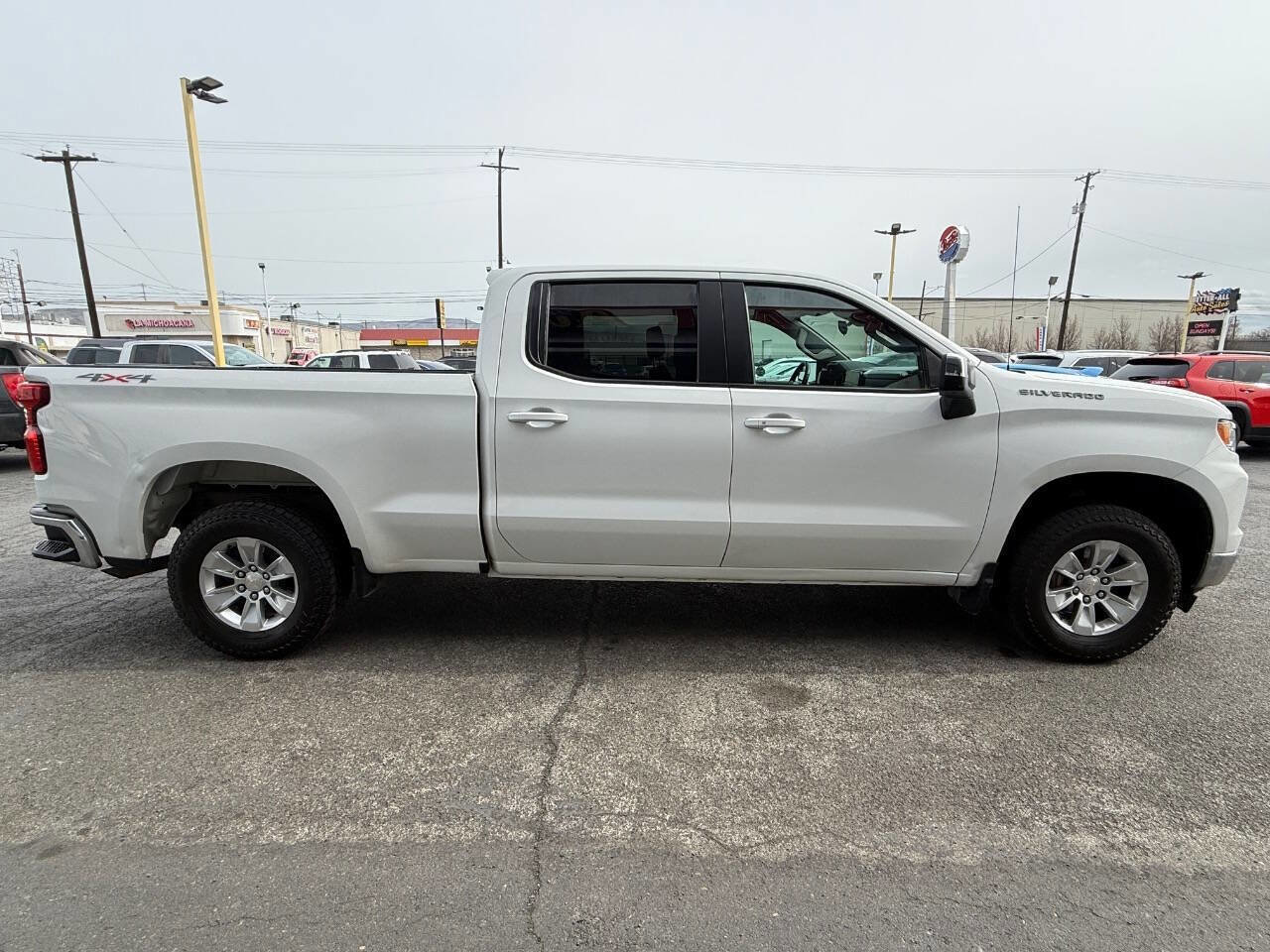 Used 2022 Chevrolet Silverado 1500 LT w/ Work Truck Package image 5