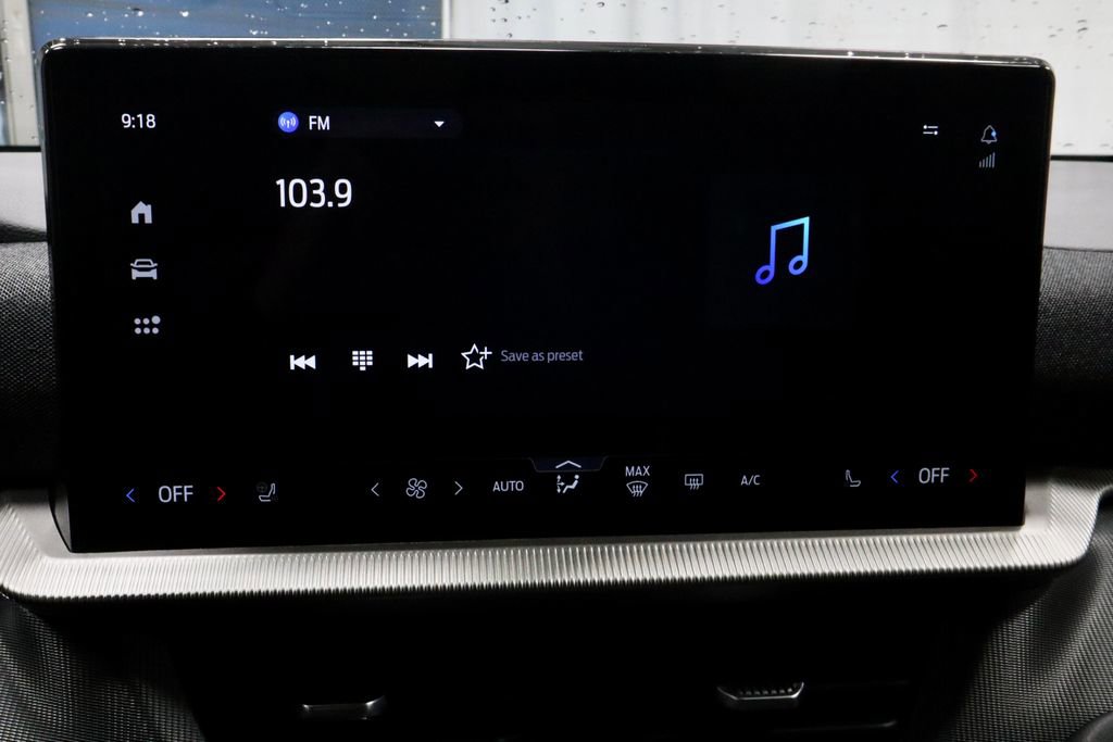 Used 2025 Ford Explorer ST-Line image 3