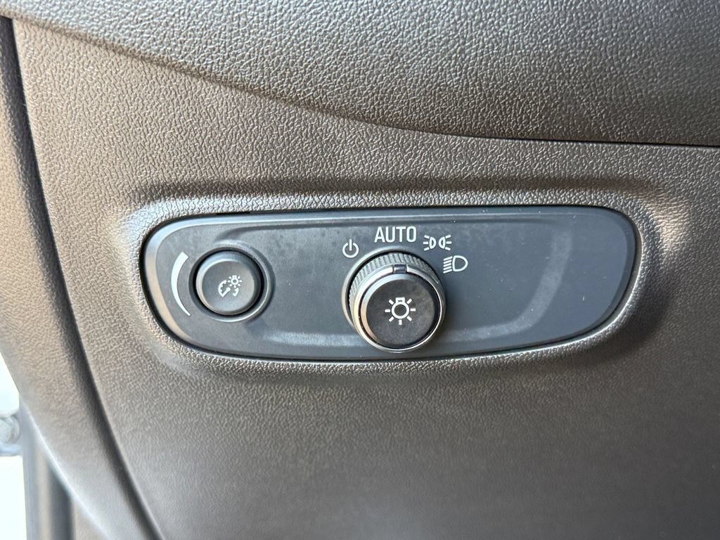 Used 2024 Chevrolet Equinox LT w/ LPO, Cargo Package FWD image 19