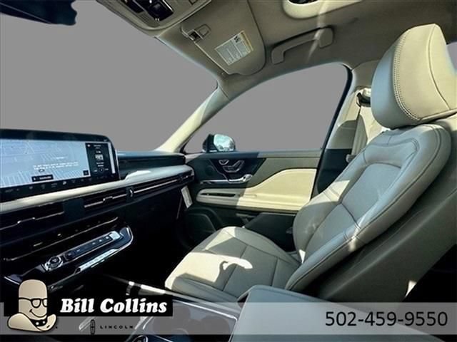New 2024 Lincoln Corsair Grand Touring AWD/4WD image 21