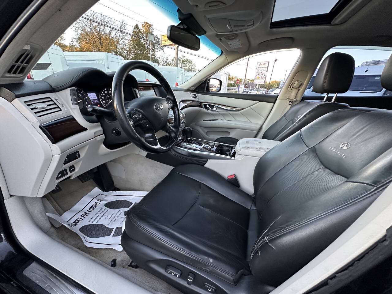 Used 2011 INFINITI M37 x w/ Deluxe Touring Pkg AWD/4WD image 9