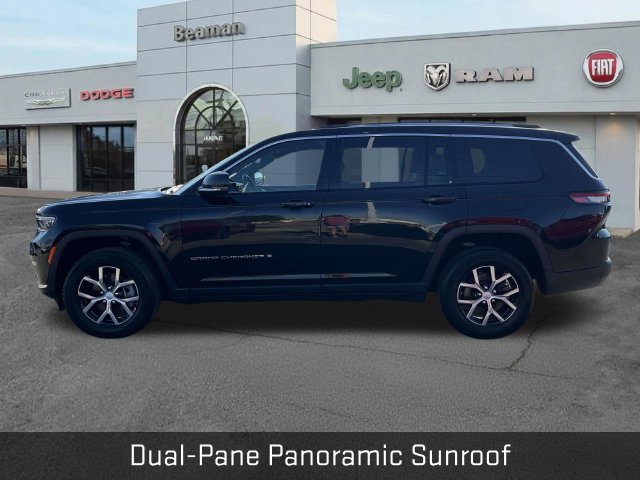 Used 2023 Jeep Grand Cherokee L Limited AWD/4WD image 4