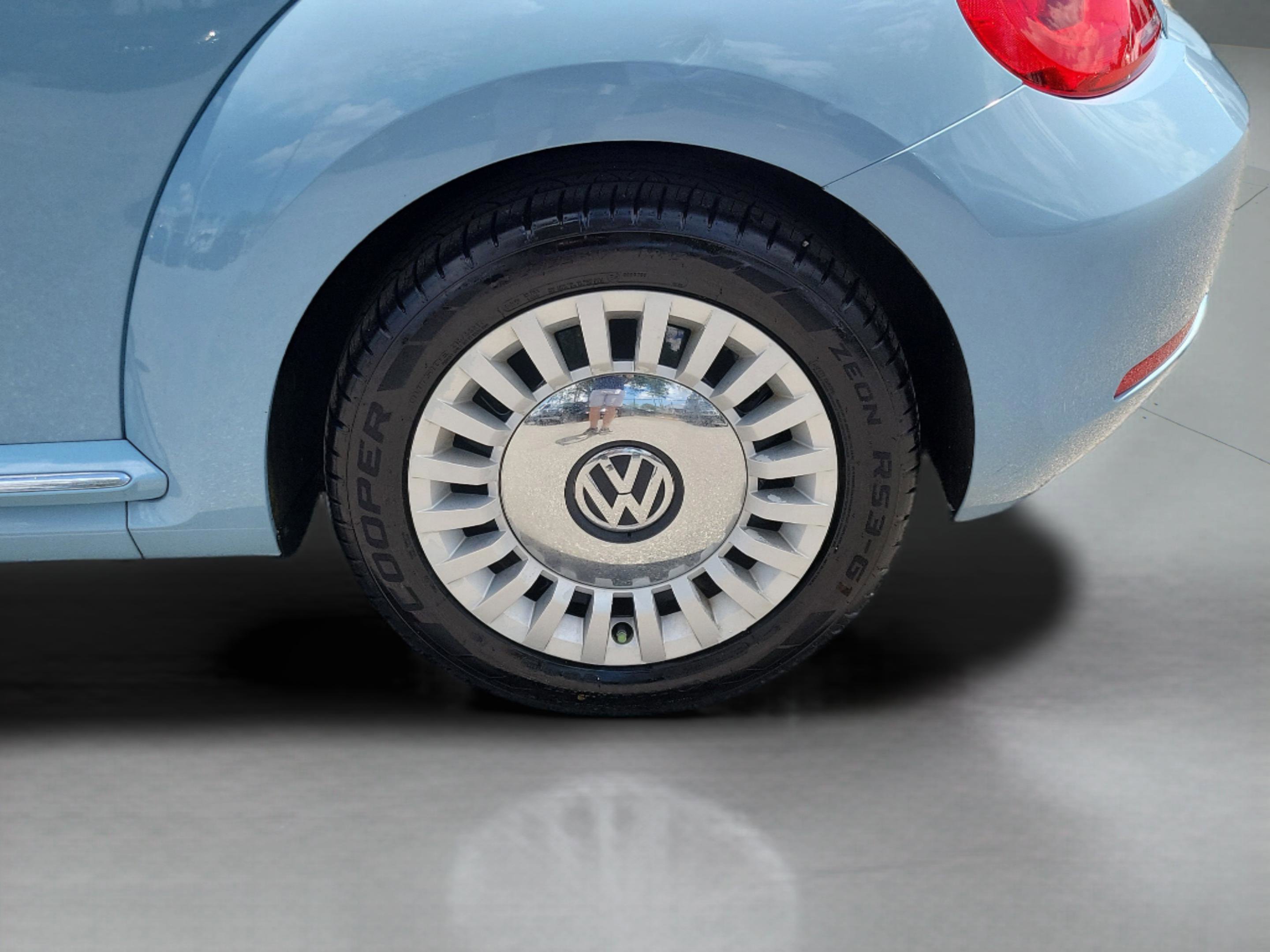 Used 2014 Volkswagen Beetle 2.5 FWD image 30