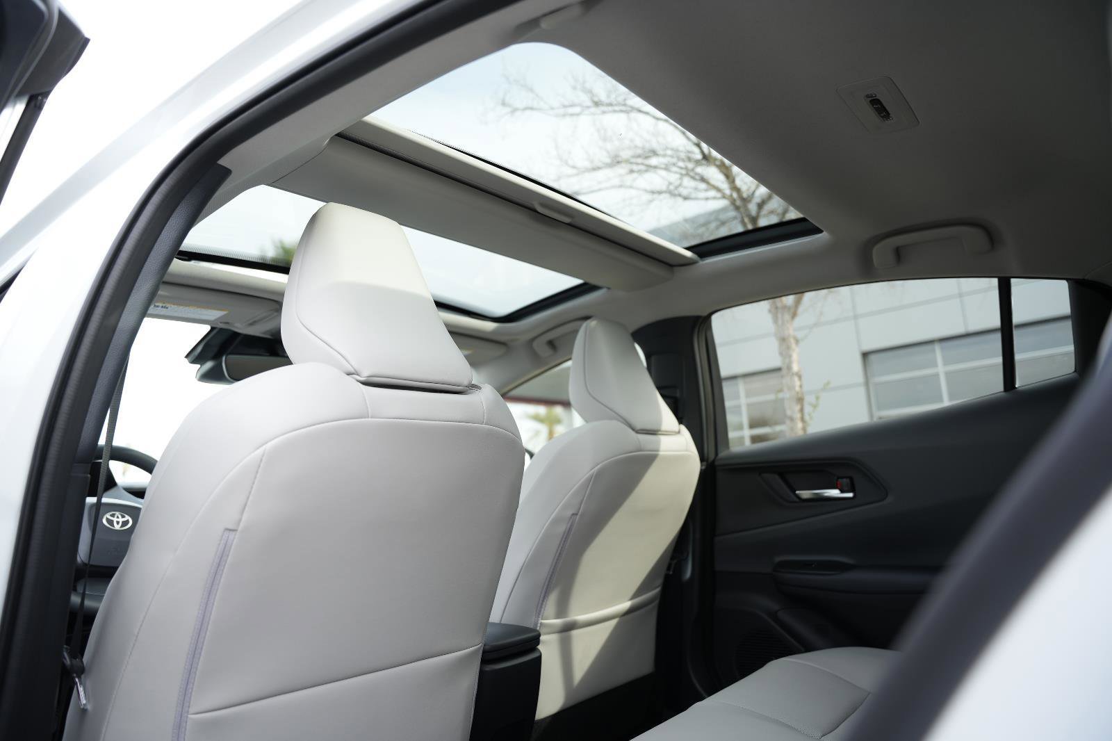 New 2026 Toyota Prius XLE image 15