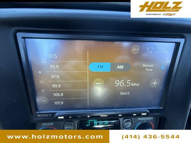 Used 2000 Chevrolet Corvette Convertible w/ Memory Pkg RWD image 14