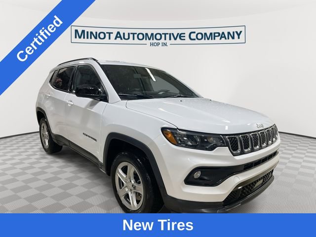 Used 2023 Jeep Compass Latitude image 1