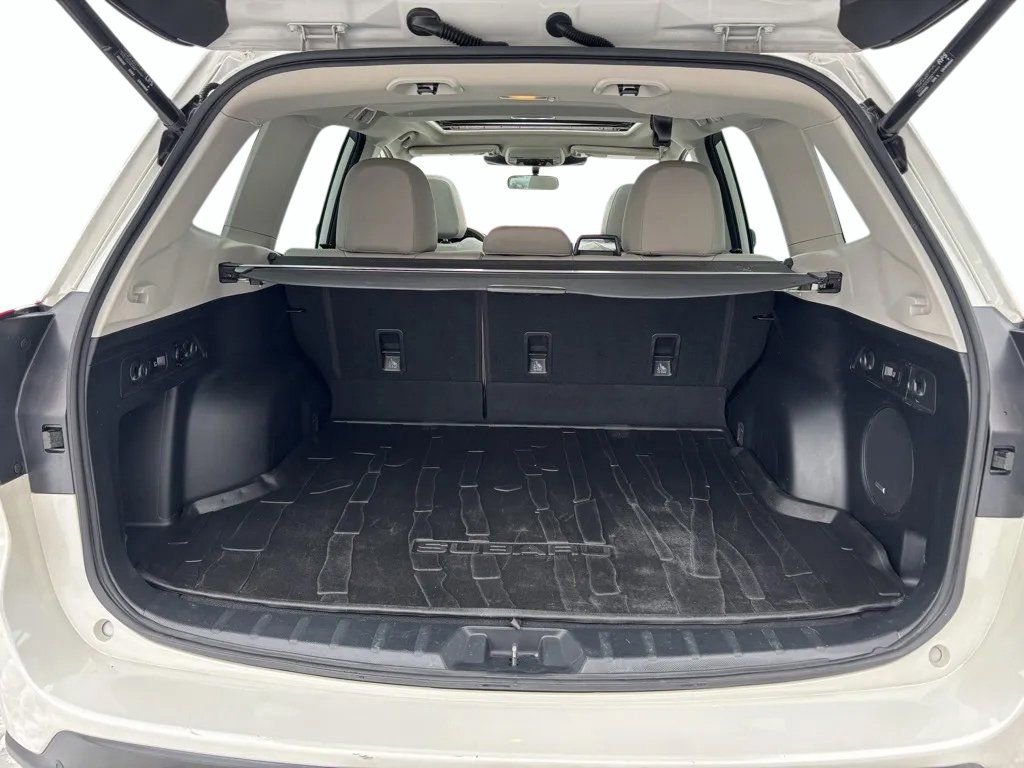 Used 2023 Subaru Forester Limited image 33