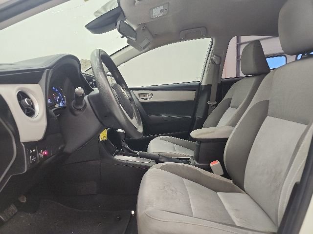 Used 2017 Toyota Corolla LE FWD image 13