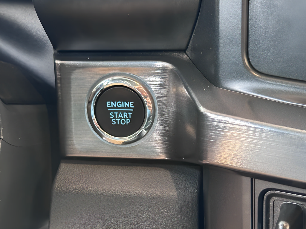 Used 2024 Ford F250 Lariat AWD/4WD image 18