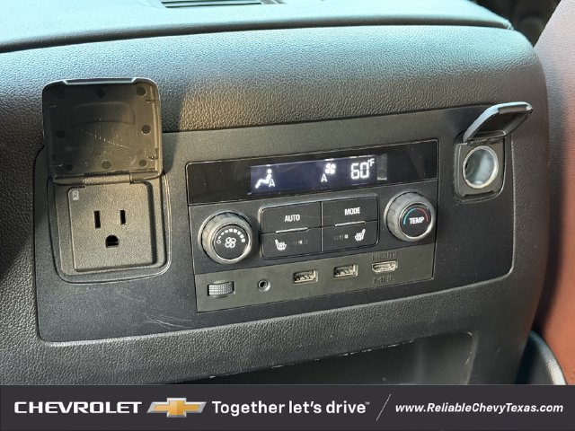 Used 2020 Chevrolet Tahoe Premier w/ Premier Plus Edition RWD image 35