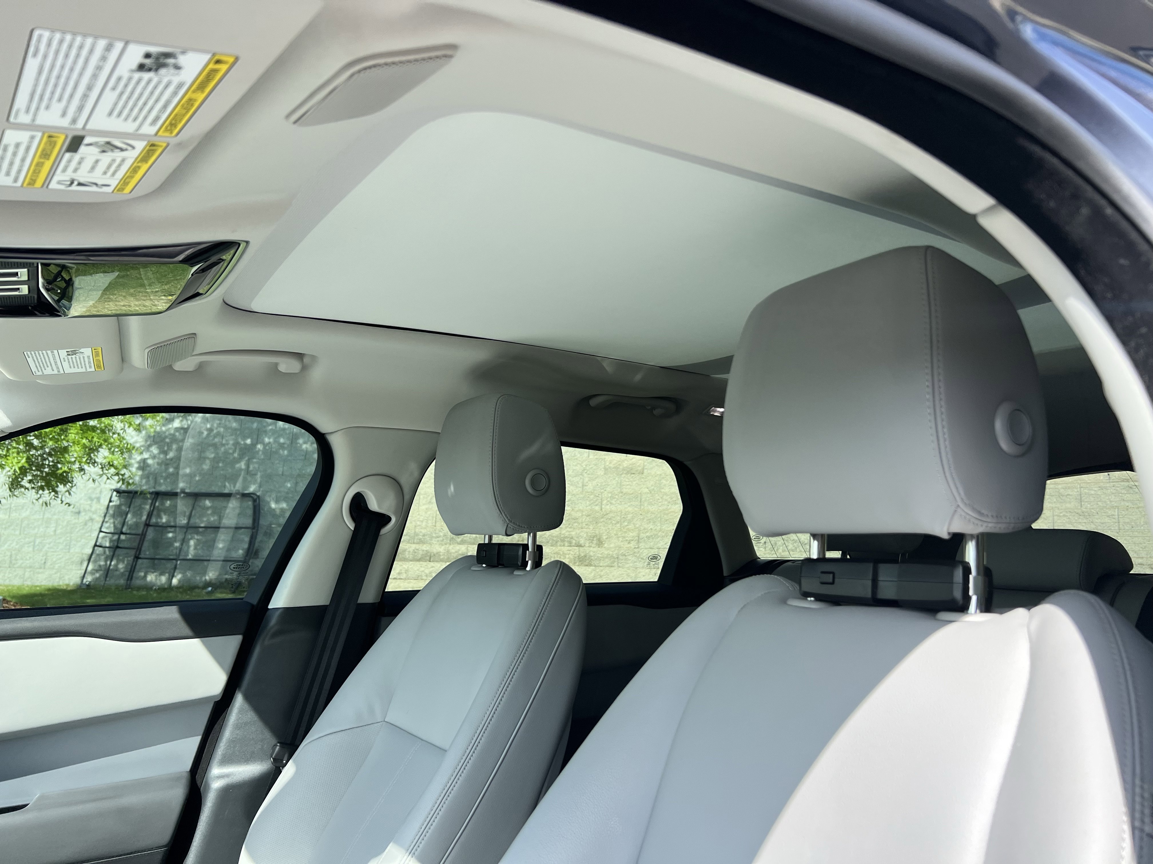 Certified 2025 Land Rover Range Rover Velar S image 19