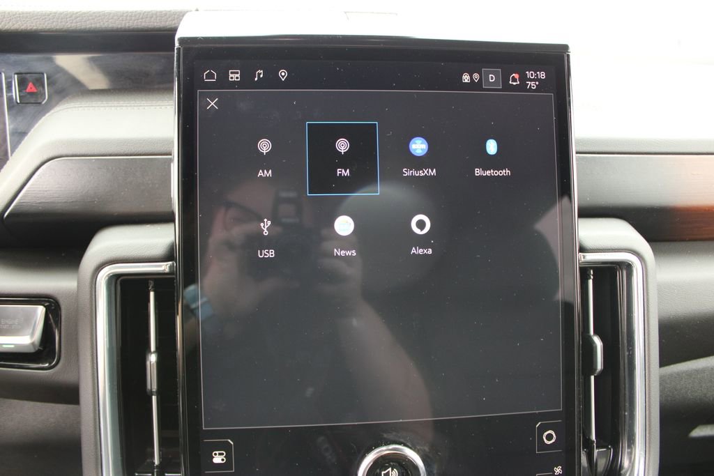 Used 2025 GMC Yukon Denali image 50