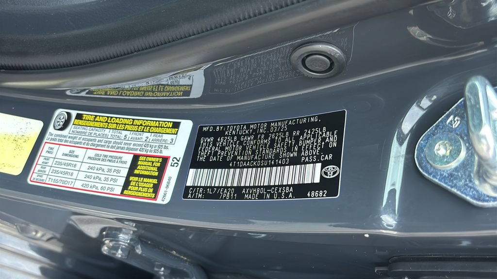 Used 2025 Toyota Camry SE FWD image 29