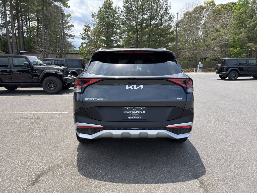 Certified 2024 Kia Sportage EX AWD/4WD image 6