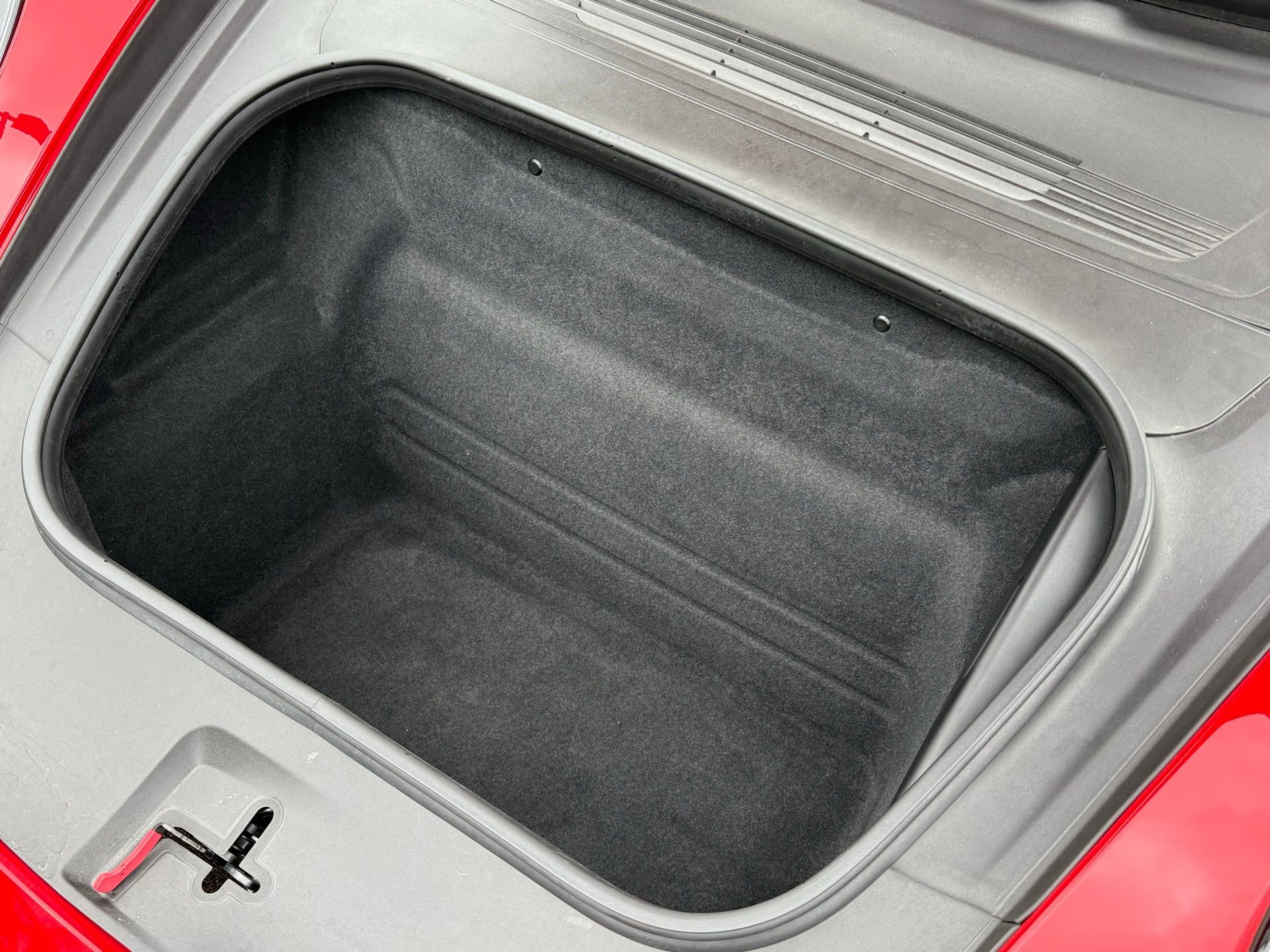 Certified 2023 Porsche 911 Carrera T w/ Sportdesign Package image 30