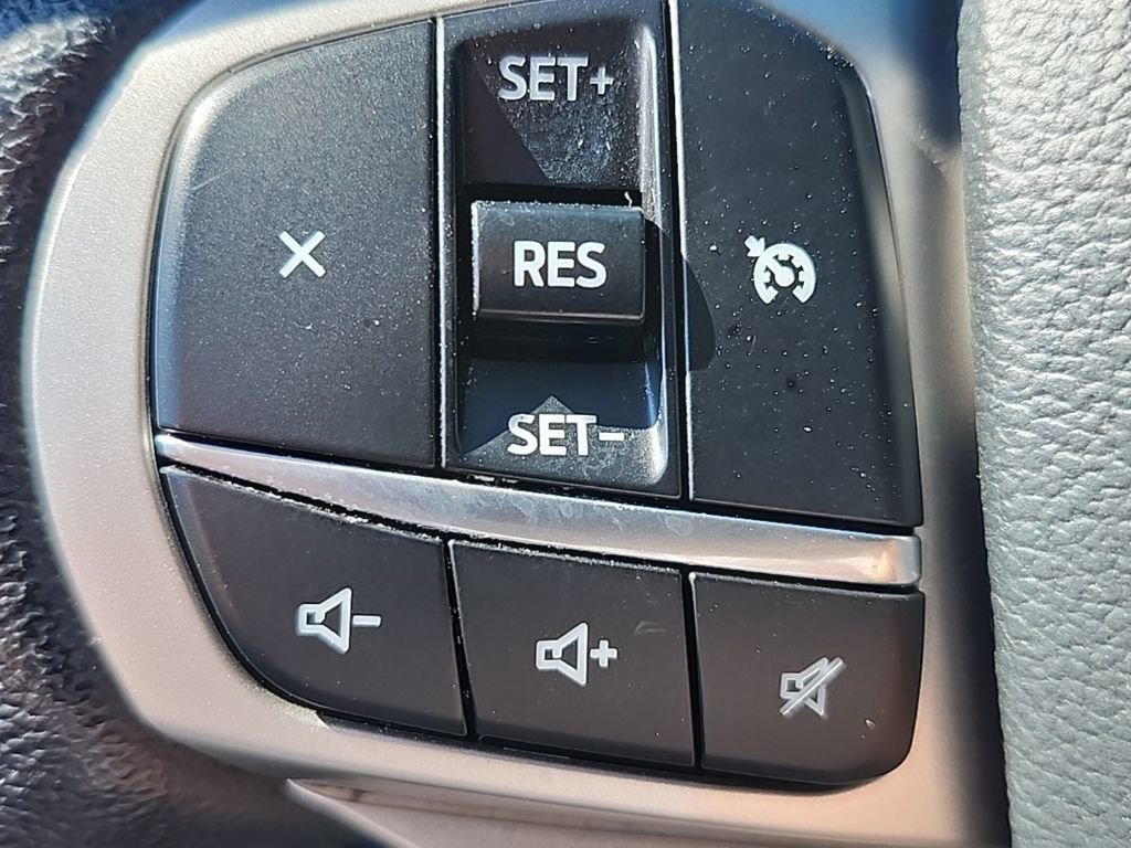 Used 2021 Ford Explorer XLT image 29