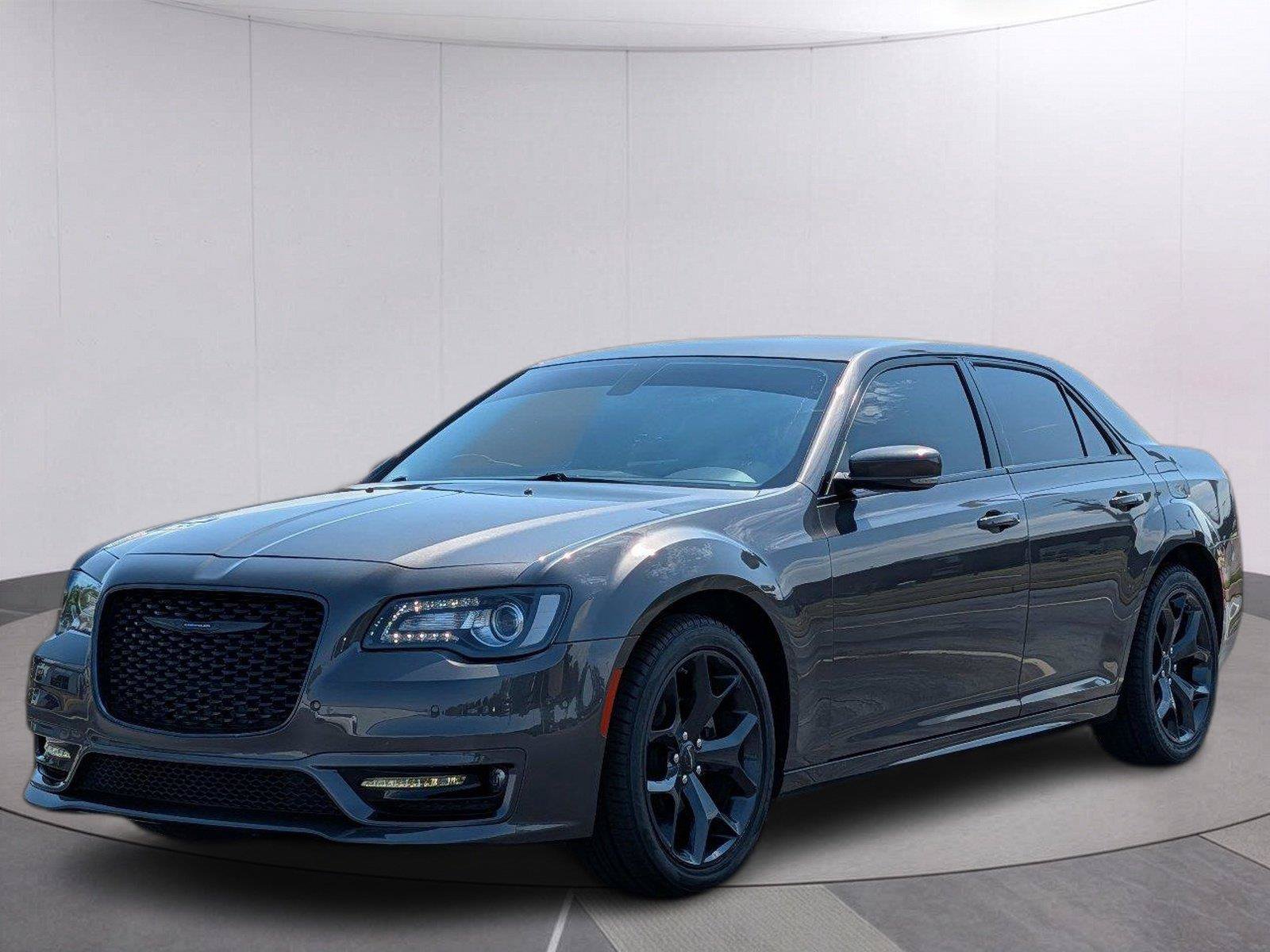 Used 2023 Chrysler 300 Touring L w/ Comfort Group RWD image 1