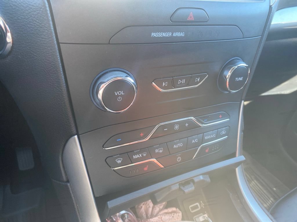 Used 2020 Ford Edge SEL w/ Convenience Package AWD/4WD image 11