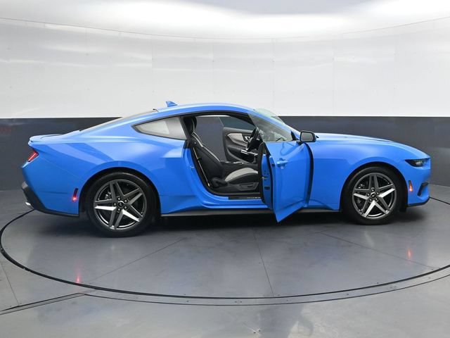 Used 2025 Ford Mustang Premium RWD image 40