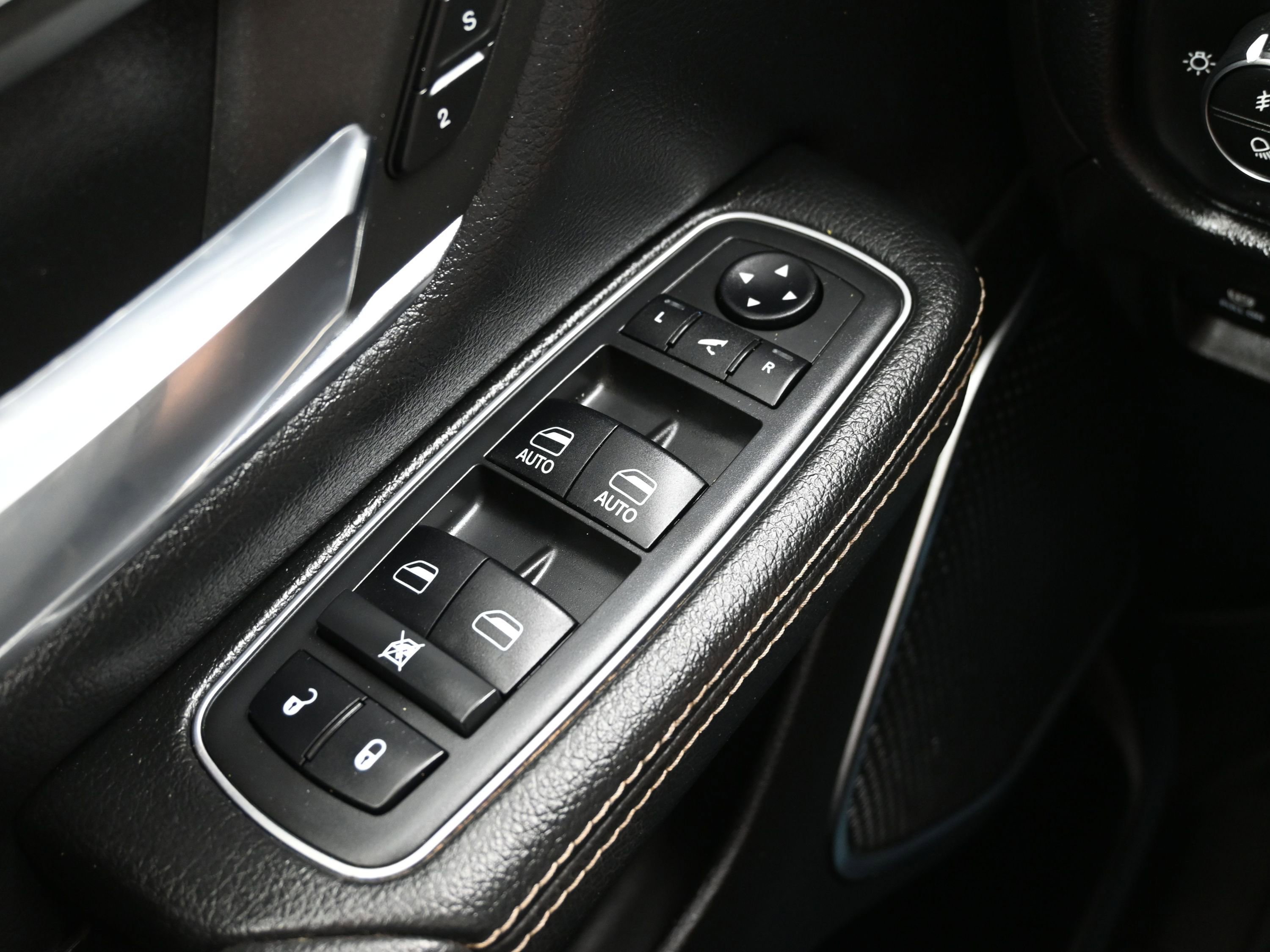 Used 2019 RAM 1500 Laramie w/ Sport Appearance Package image 25