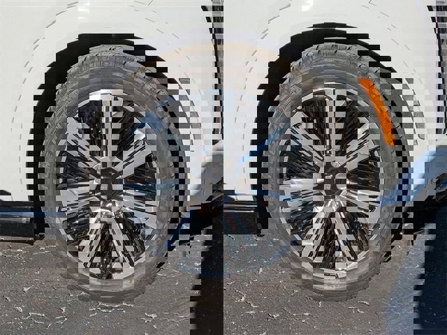 New 2025 Cadillac Escalade IQ Luxury 1 w/ Smart Trailering package image 11