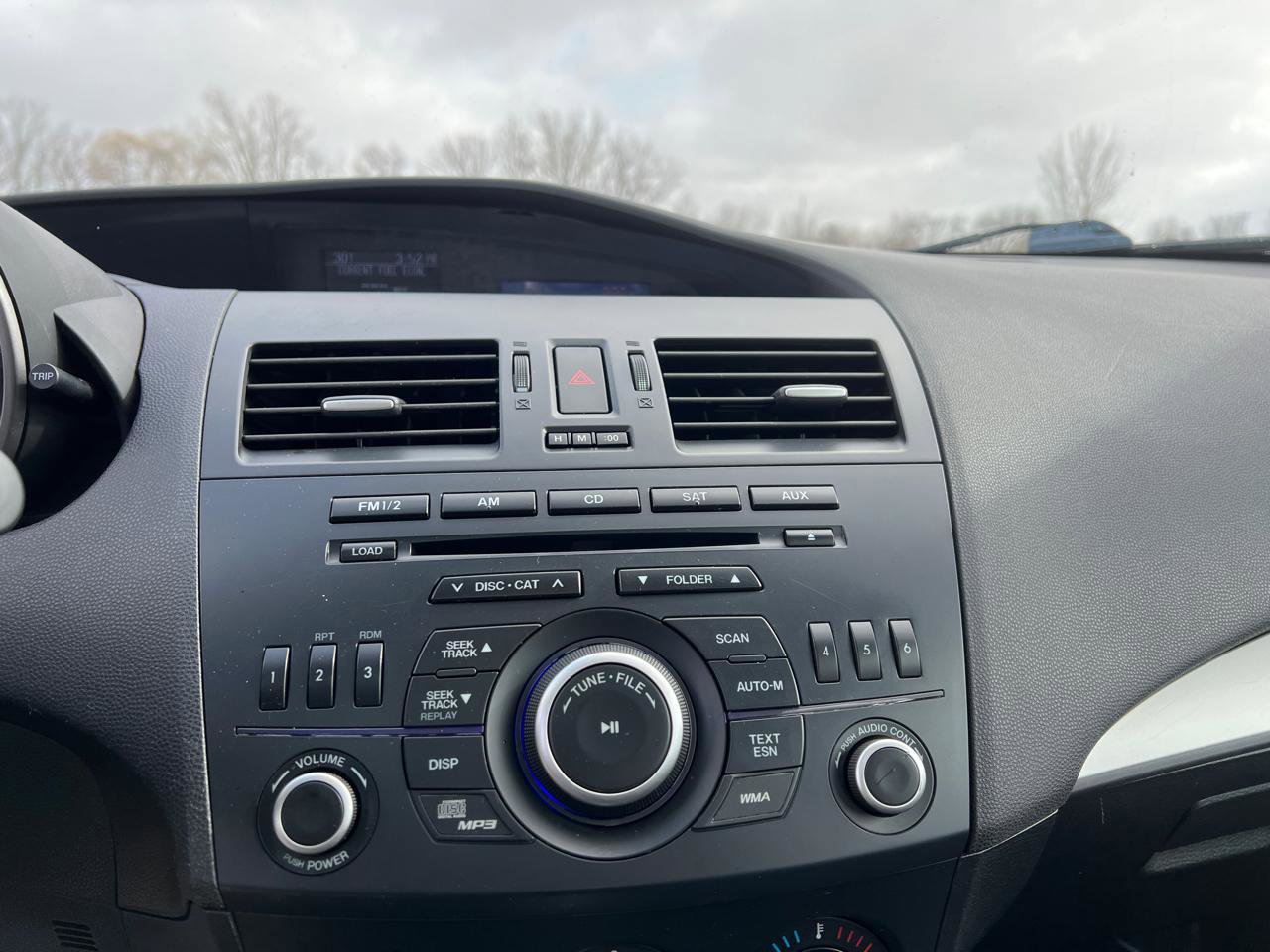 Used 2012 MAZDA MAZDA3 i Touring image 21