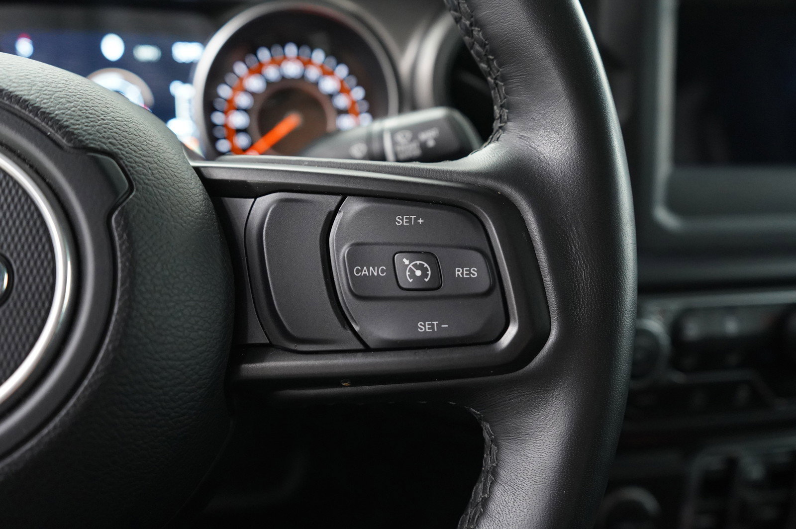 Used 2021 Jeep Gladiator Sport image 17