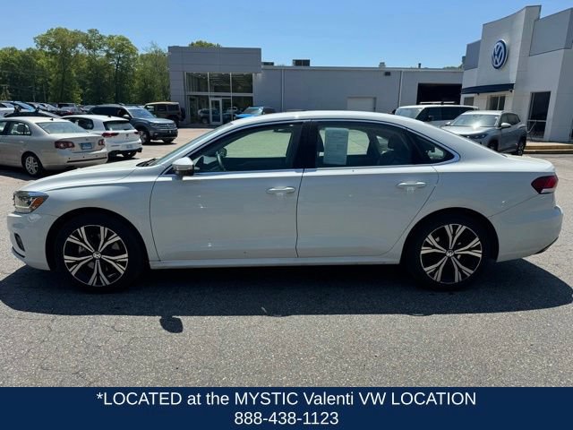 Certified 2022 Volkswagen Passat 2.0T SE FWD image 9