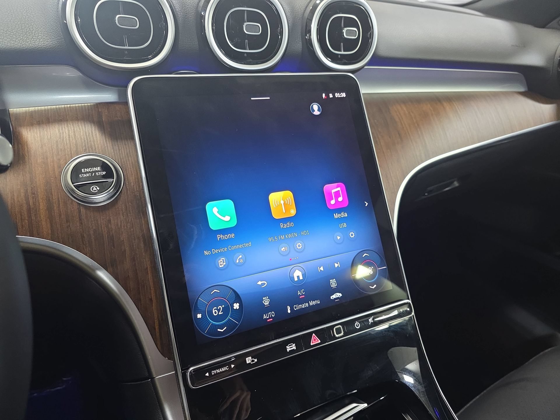 Certified 2025 Mercedes-Benz C 300 4MATIC Sedan image 20