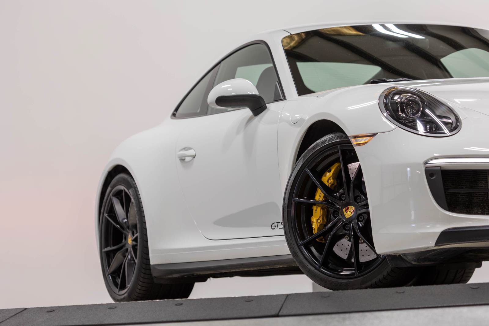 Used 2019 Porsche 911 Carrera GTS RWD image 33