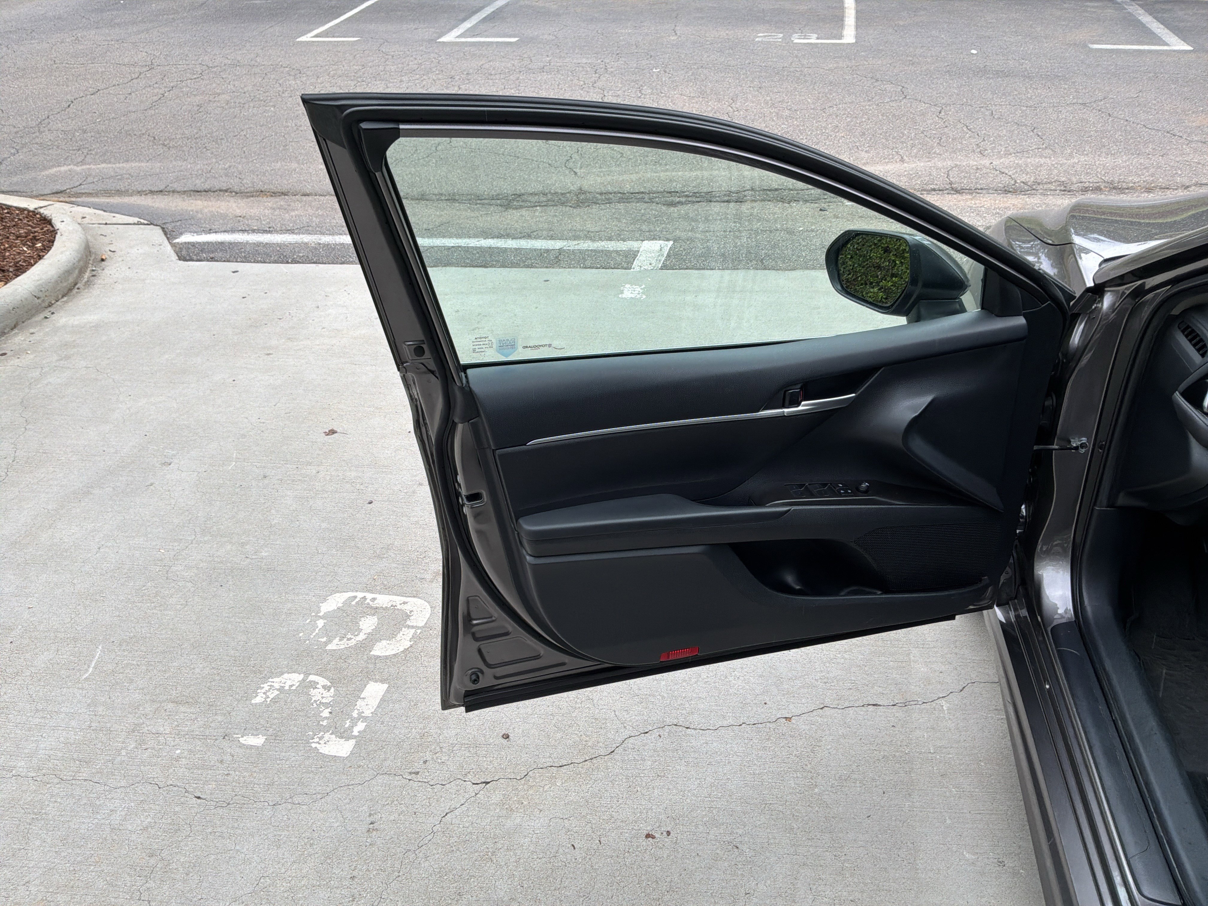 Used 2024 Toyota Camry SE FWD image 14