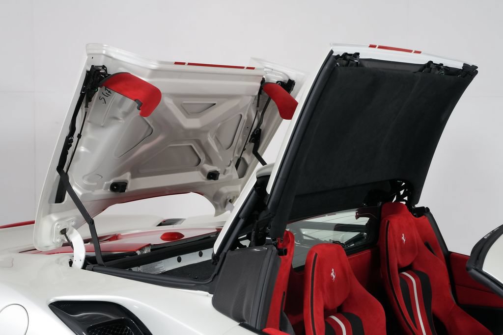 Used 2020 Ferrari 488 Pista Spider RWD image 23