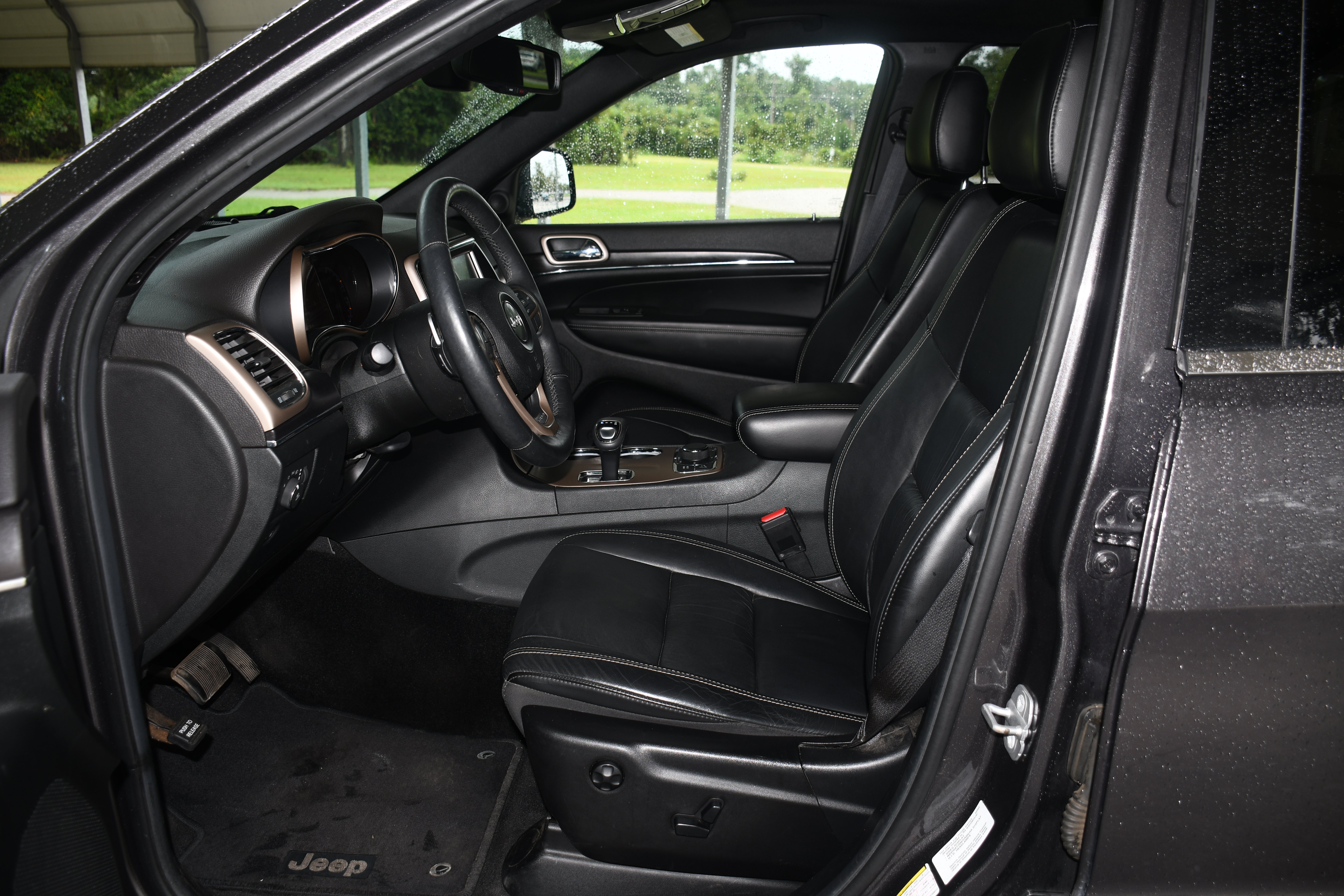 Used 2014 Jeep Grand Cherokee Limited AWD/4WD image 8