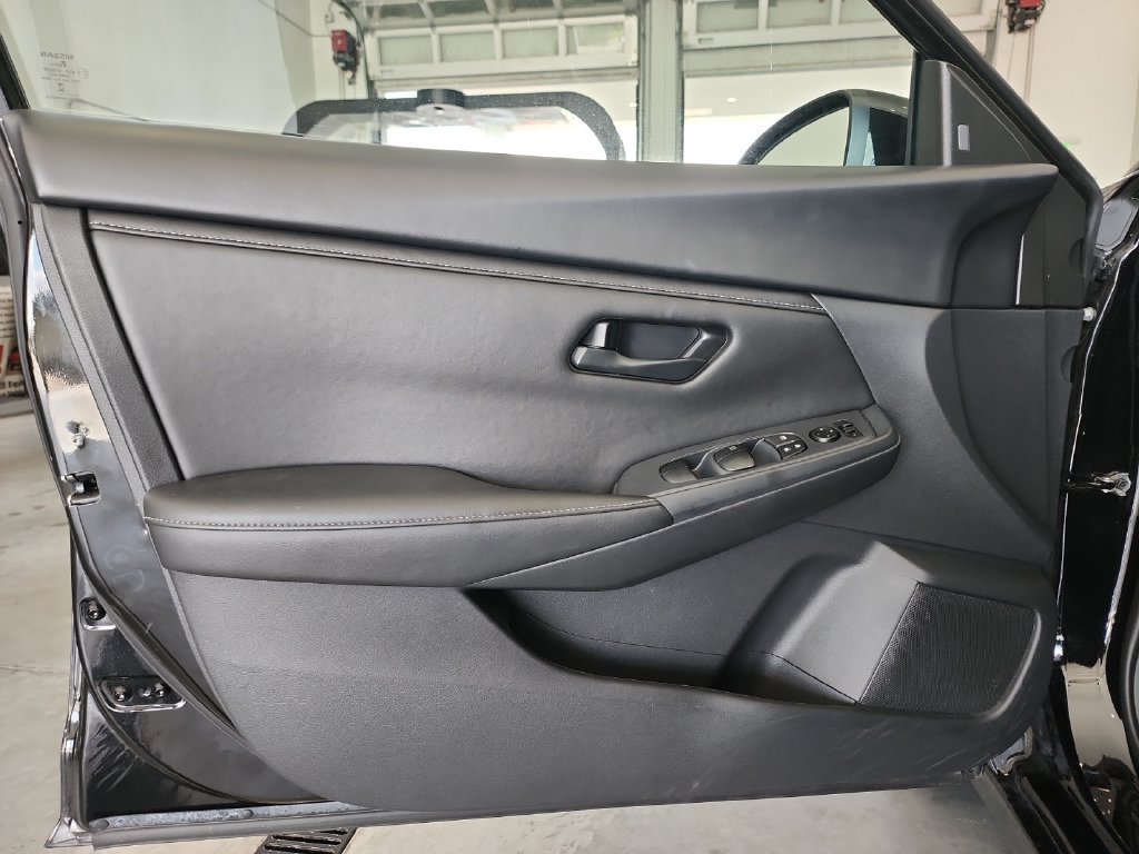 Used 2025 Nissan Sentra S FWD image 11