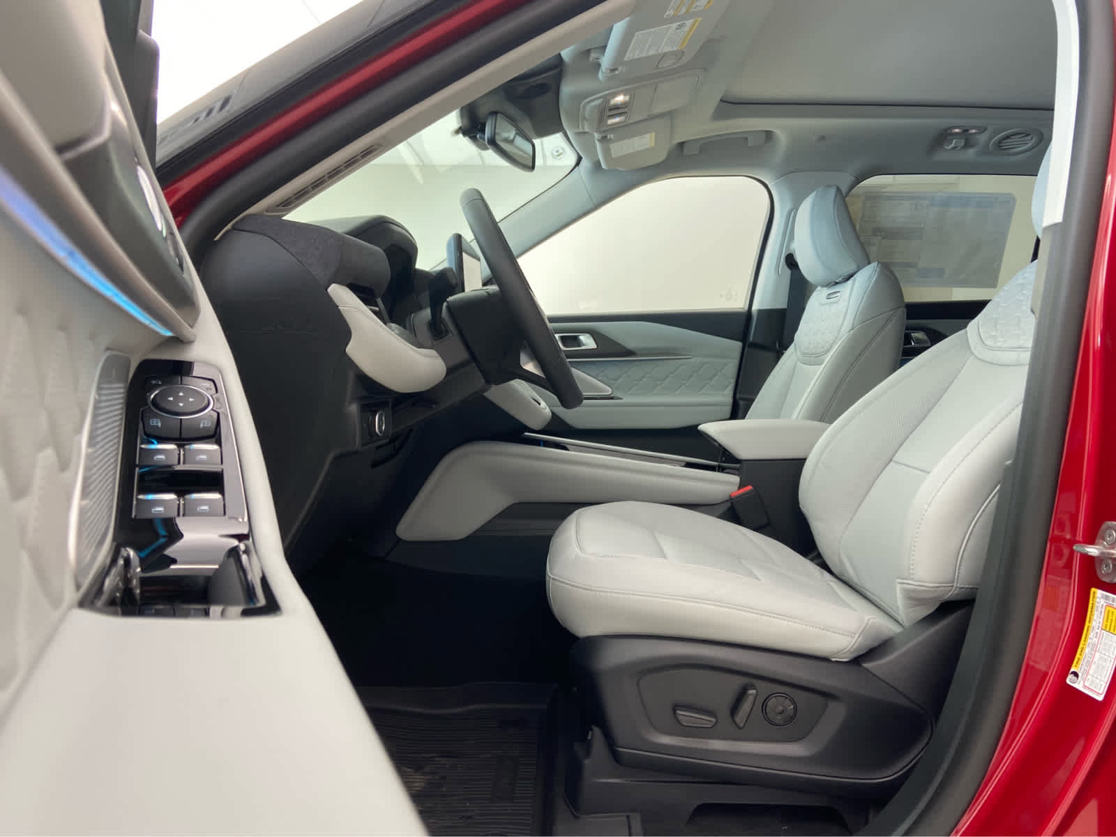 New 2026 Ford Explorer Platinum w/ LUX Leather Package image 13