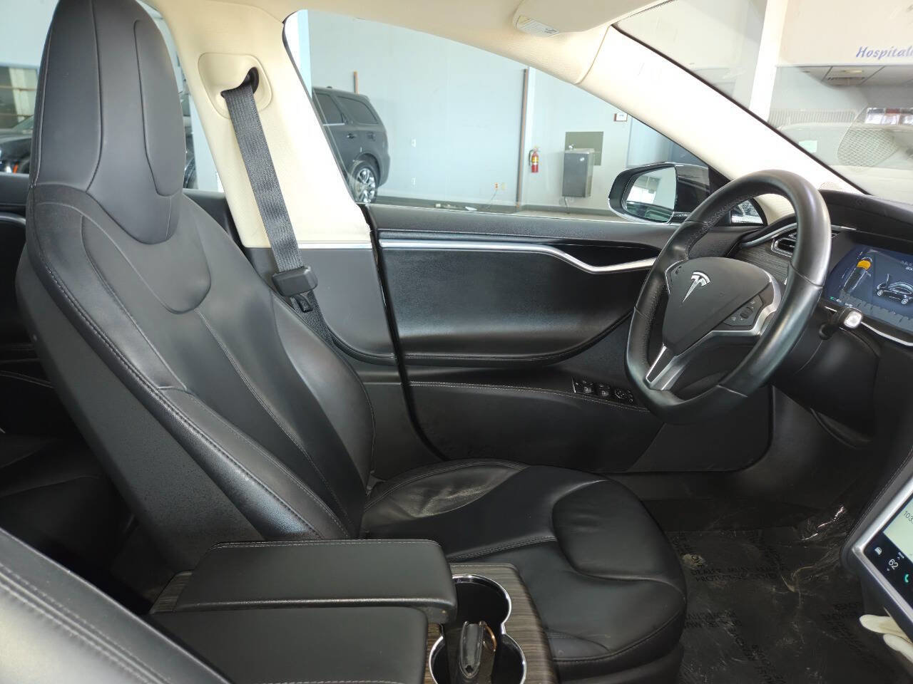 Used 2015 Tesla Model S 85D AWD/4WD image 27