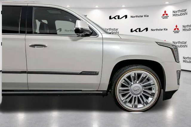 Used 2015 Cadillac Escalade ESV Platinum AWD/4WD image 25
