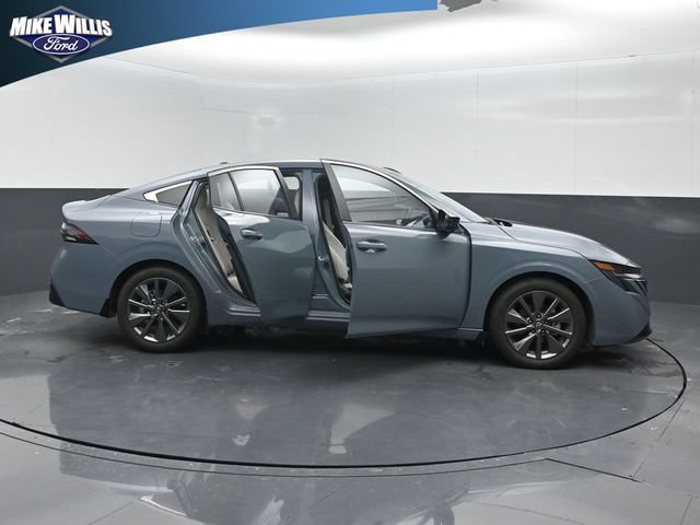 Used 2026 Nissan Sentra SL w/ Floor Mat Package FWD image 27